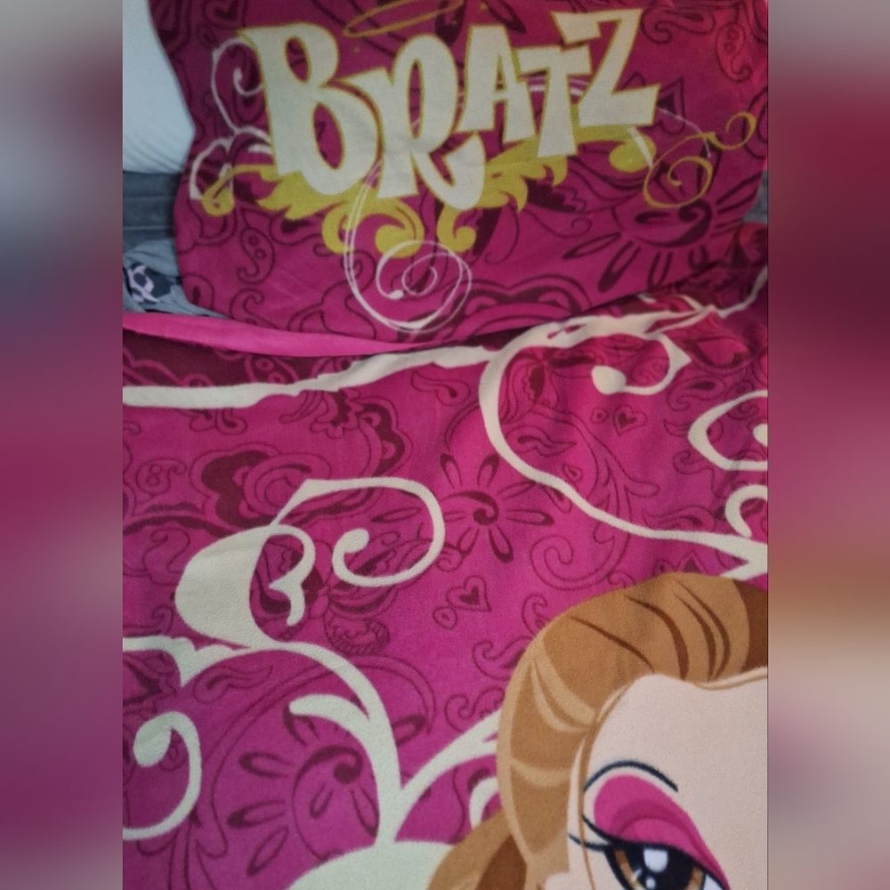 Vintage BRATZ Douvet Cover & Pillow Case Fleece 72 By 64 - Picture 4 of 8
